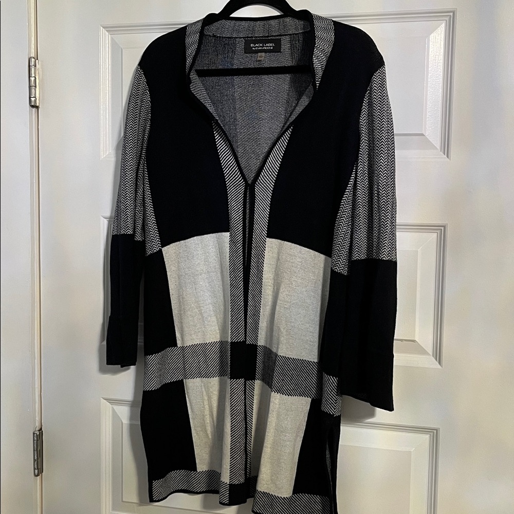 Black Label Evan Picone Black and White Cardigan with Side Slits
